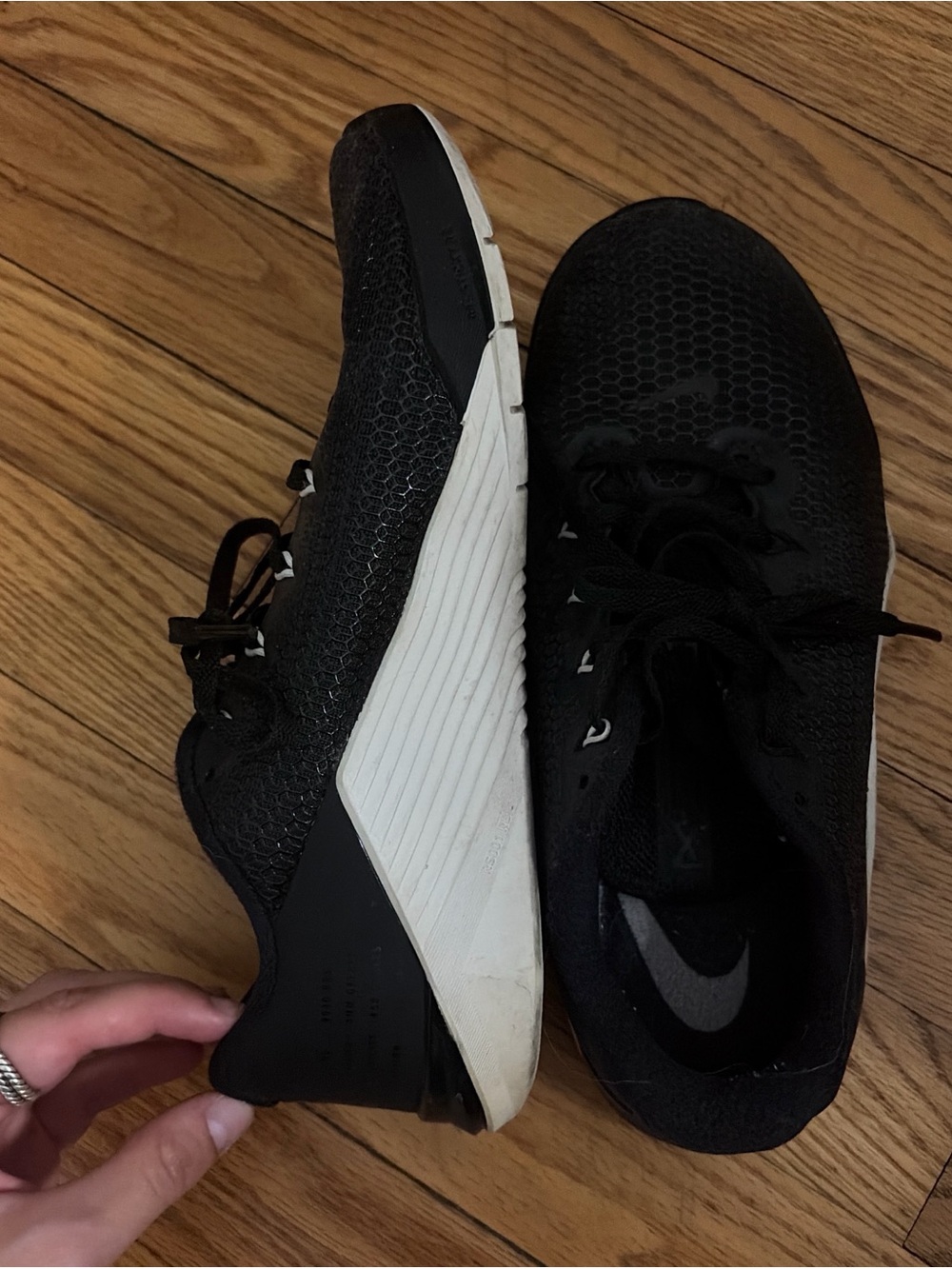 Nike women’s Black and White Athletic Training Shoes